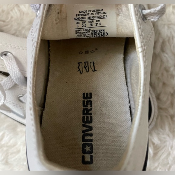 Converse All Star White Faux Leather Low Top Sneakers Size 3 Junior - Picture 8 of 11